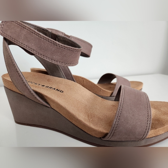 Lucky Brand LP-Kanoa Leather Wedge Sandals - Picture 6 of 10